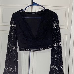 BOOHOO V-NECK LACE CROP TOP